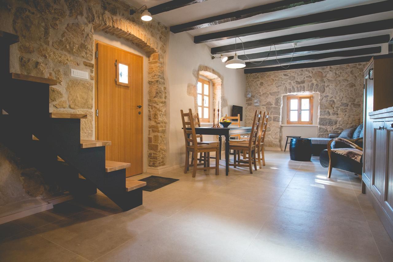Holiday Home Jela Dobrinj Εξωτερικό φωτογραφία