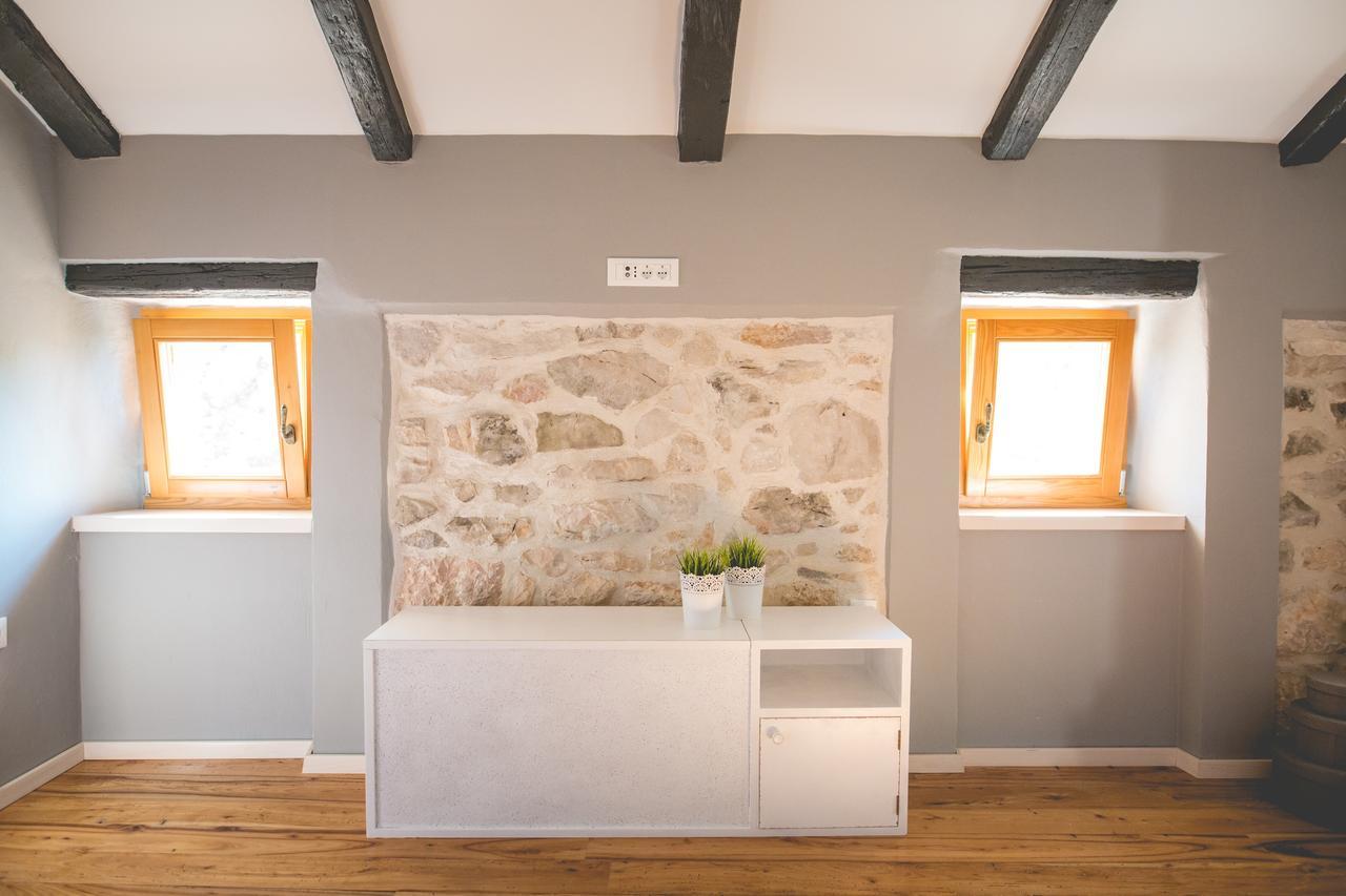 Holiday Home Jela Dobrinj Εξωτερικό φωτογραφία