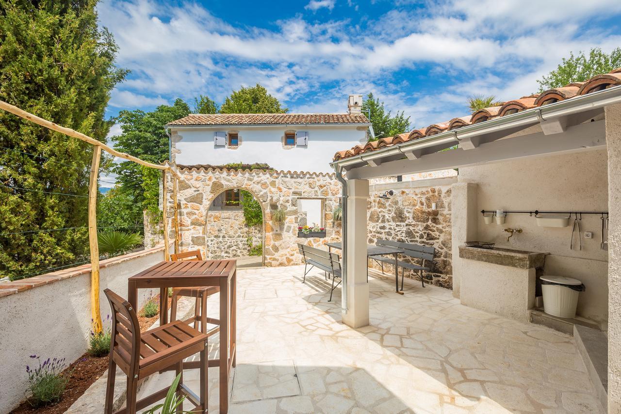 Holiday Home Jela Dobrinj Εξωτερικό φωτογραφία